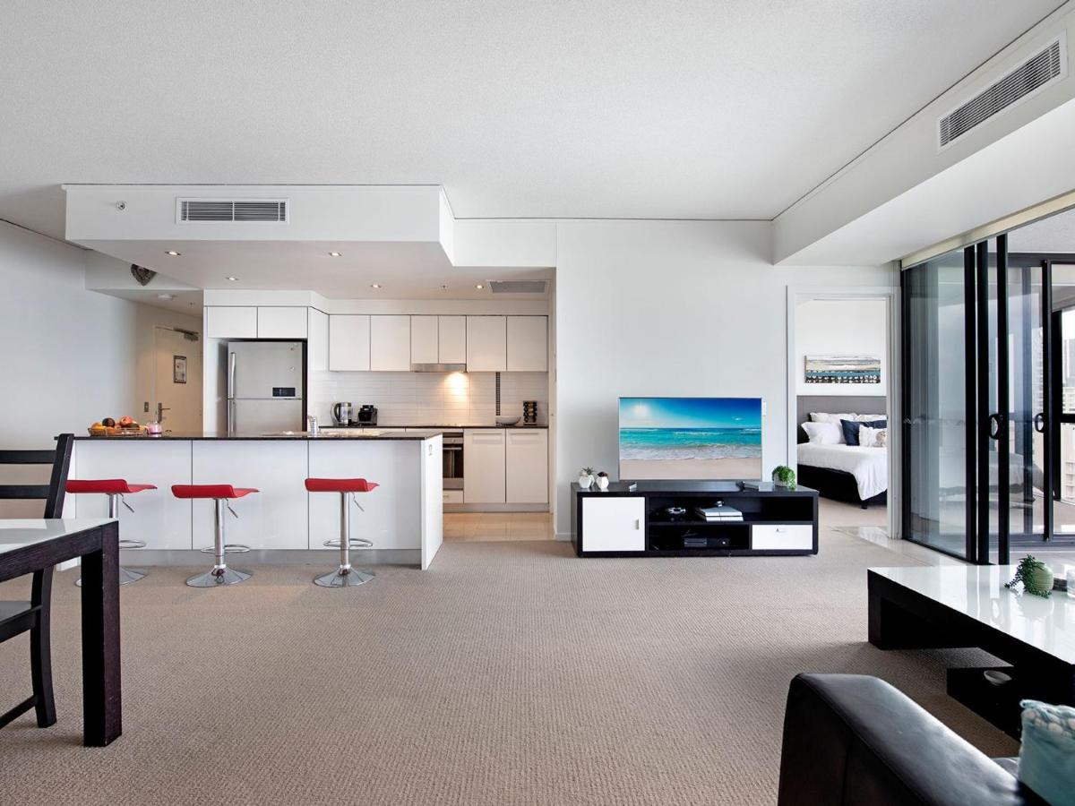 Modern 2 Bedroom Apartment In Sierra Grand - Coasthm Gold Coast Eksteriør billede