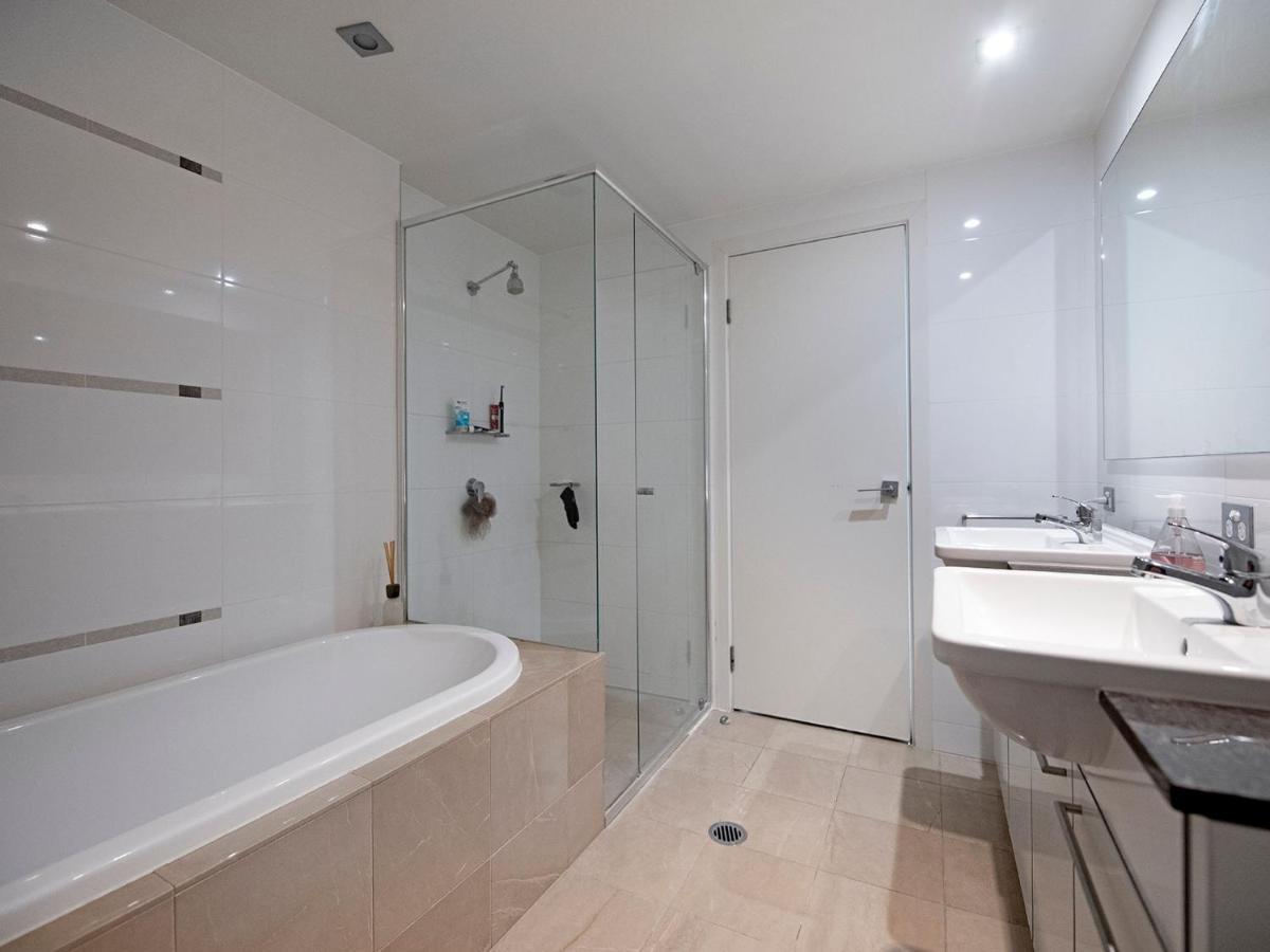 Modern 2 Bedroom Apartment In Sierra Grand - Coasthm Gold Coast Eksteriør billede